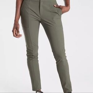 Athleta Wander Stash Skinny Pant Size S 4